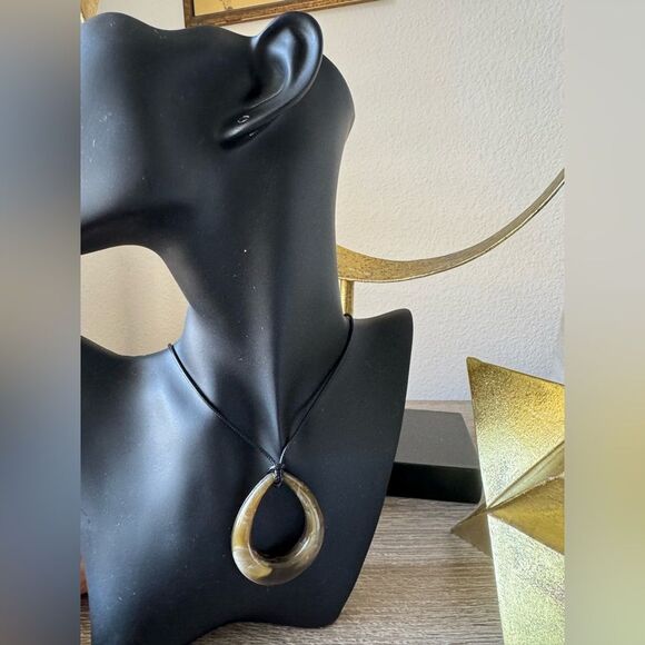 Elegant Brown Teardrop Necklace A1436 - Picture 5 of 5